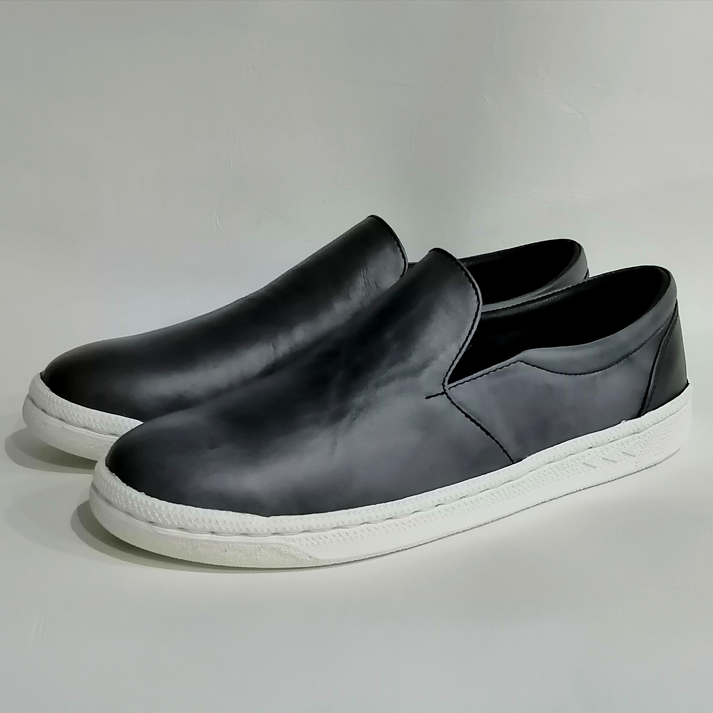 ◇新作◇本革◇スリッポン◇男女兼用◇スニーカーソール◇22.5-29cm◇本革◇無料サイズ調整◇色変更可◇ブラック◇