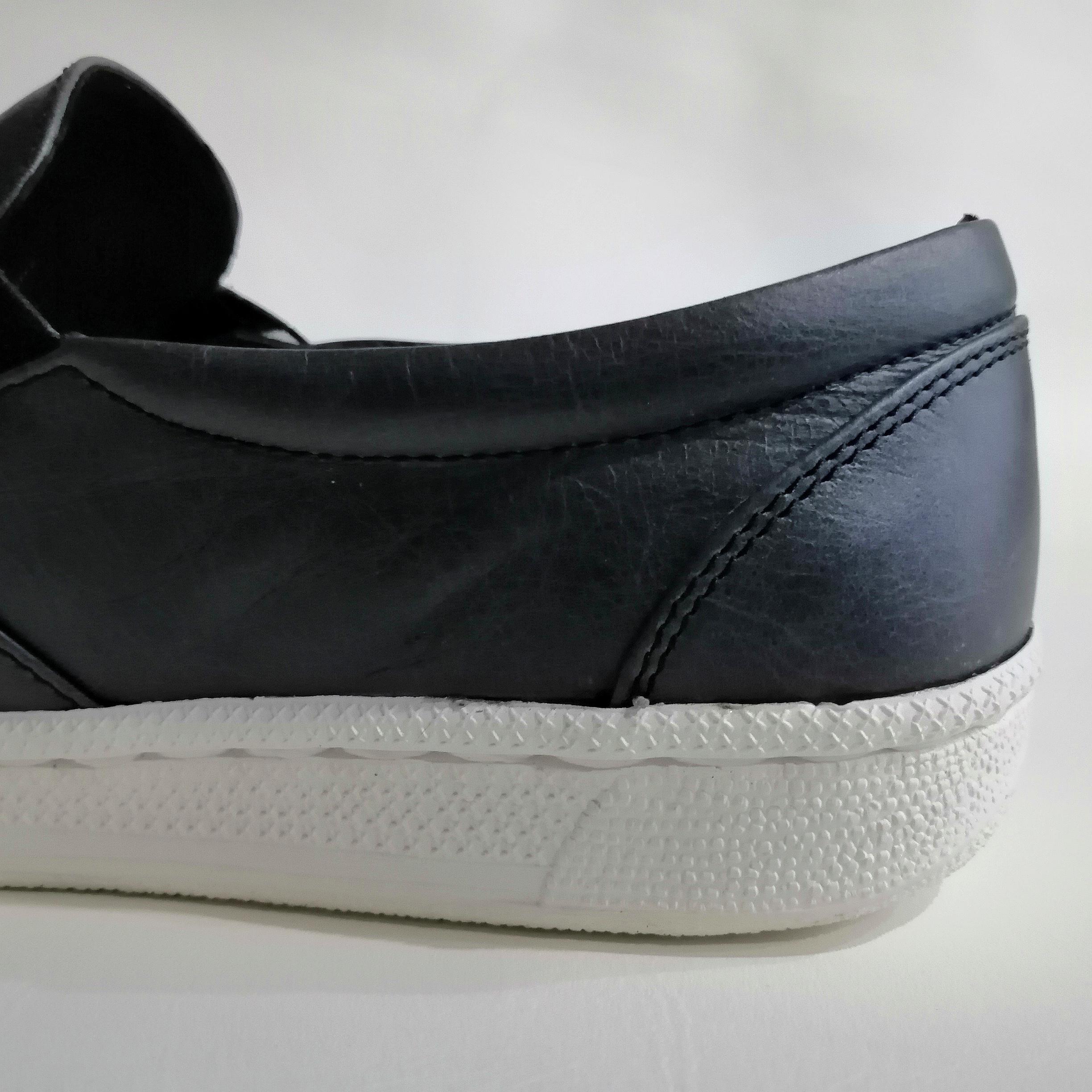 ◇新作◇本革◇スリッポン◇男女兼用◇スニーカーソール◇22.5-29cm◇本革◇無料サイズ調整◇色変更可◇ブラック◇