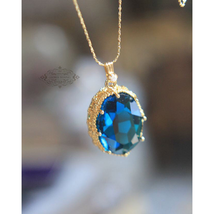 ピーコックブルー オーストリアクリスタル ヴィンテージ キラキラ ストーンネックレス