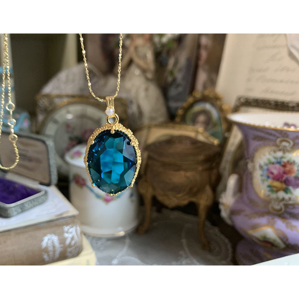 ピーコックブルー オーストリアクリスタル ヴィンテージ キラキラ ストーンネックレス