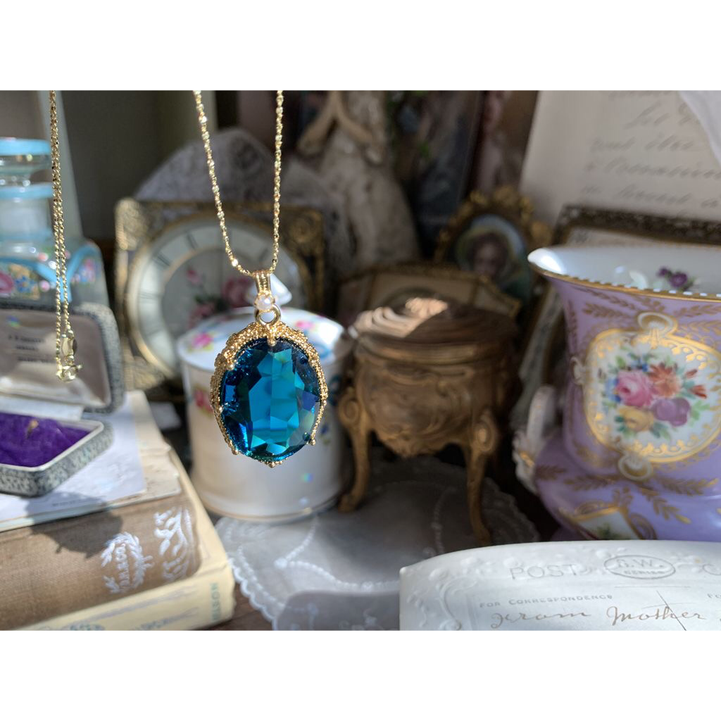 ピーコックブルー オーストリアクリスタル ヴィンテージ キラキラ ストーンネックレス