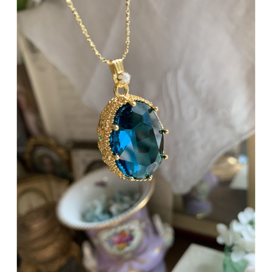 ピーコックブルー オーストリアクリスタル ヴィンテージ  キラキラ ストーンネックレス