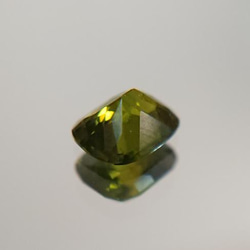 グリーンジルコン　　0.7ｃｔ　　☆1438 4枚目の画像