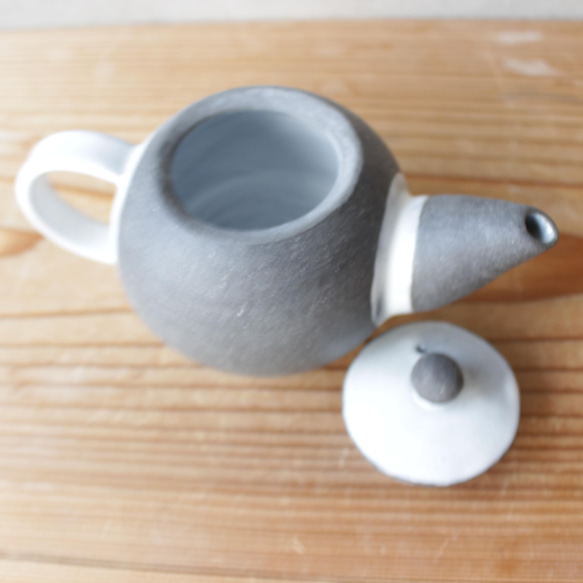 *限量版茶壺，黑土，白霧釉，底座系列，茶 第5張的照片