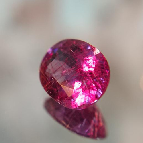 ルチル入り カラーチェンジガーネット 0.71ct ☆1439 天然石
