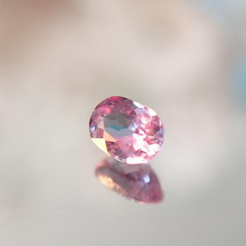 カラーチェンジガーネット 0.21ct ☆1435 ベキリーブルー カラーチェンジガーネット 0.21ct ☆1435 ベキリーブルー
