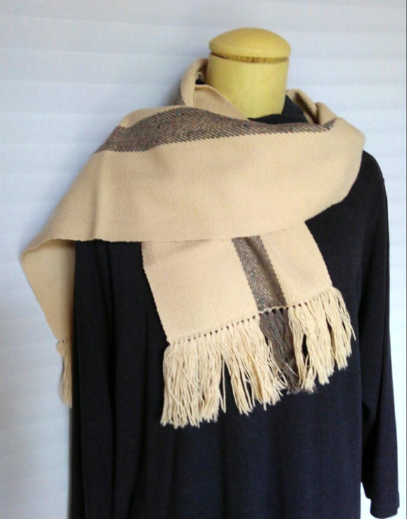手織りのマフラー（男女兼用可） 4枚目の画像