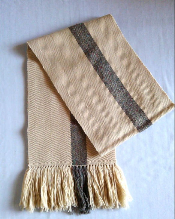 手織りのマフラー（男女兼用可） 5枚目の画像