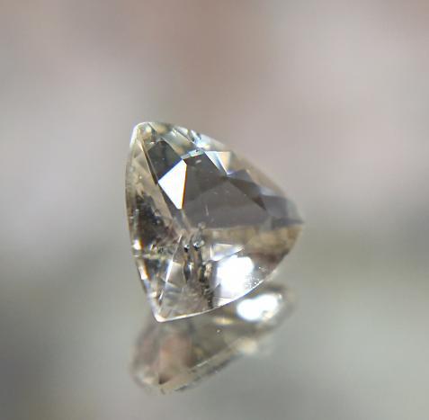 シンハライト　　0.36ｃｔ　　☆2812