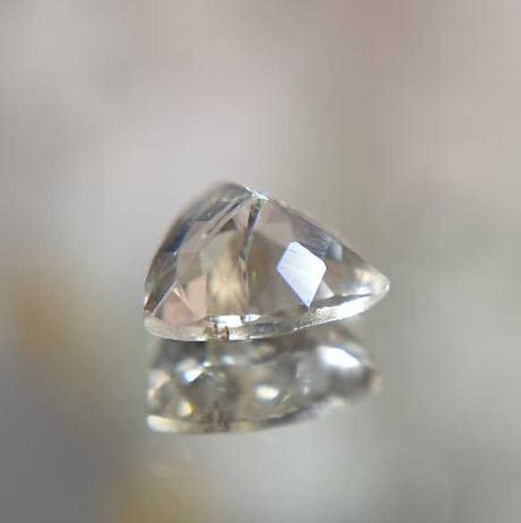 シンハライト　　0.36ｃｔ　　☆2812 4枚目の画像