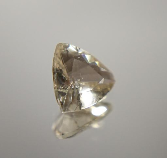 シンハライト　　0.36ｃｔ　　☆2812 3枚目の画像