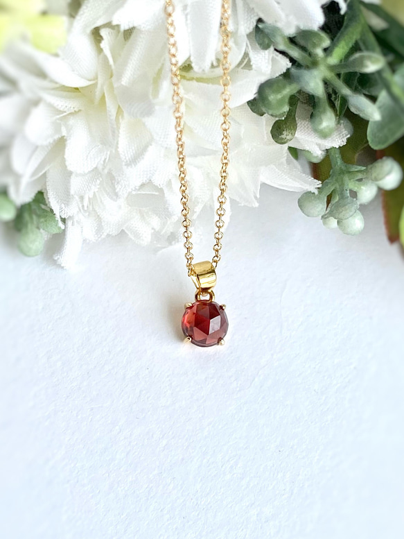 ローズカット 宝石質モザンビークガーネットのネックレス AAA 6mm