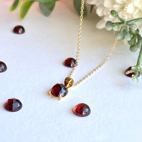 ローズカット 宝石質モザンビークガーネットのネックレス AAA 6mm