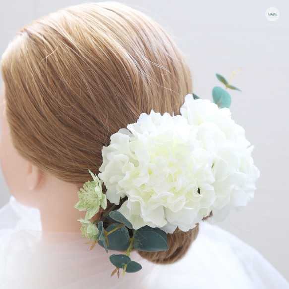 ホワイトラナンキュラスとあじさい　髪飾り/ヘアアクセサリー　結婚式　成人式　卒業式 2枚目の画像