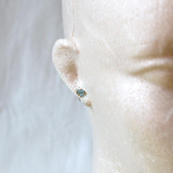 原始海藍寶石小耳環（一件/一隻） 第7張的照片