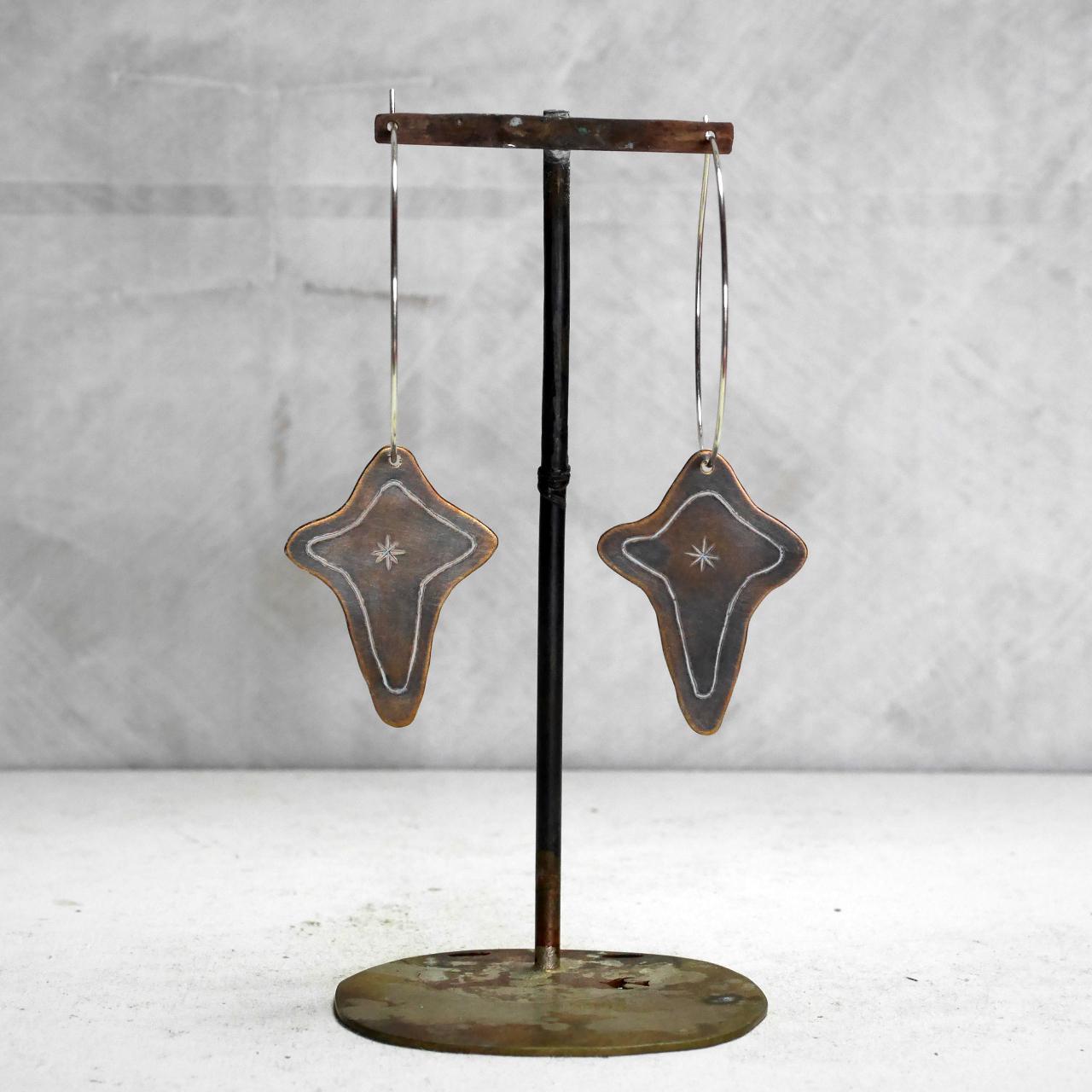 クロスのフープピアス（真鍮・銀）