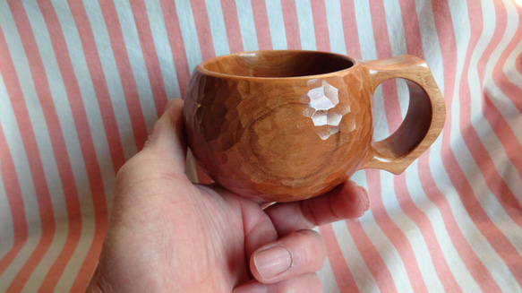 山桜（真桜）丸鑿彫り仕上げ一木彫りのコーヒーカップ 11枚目の画像