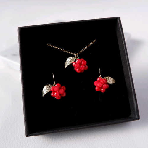 14KGF 赤珊瑚の揺れる木の実ネックレス＆ピアス/イヤリングセット （秋
