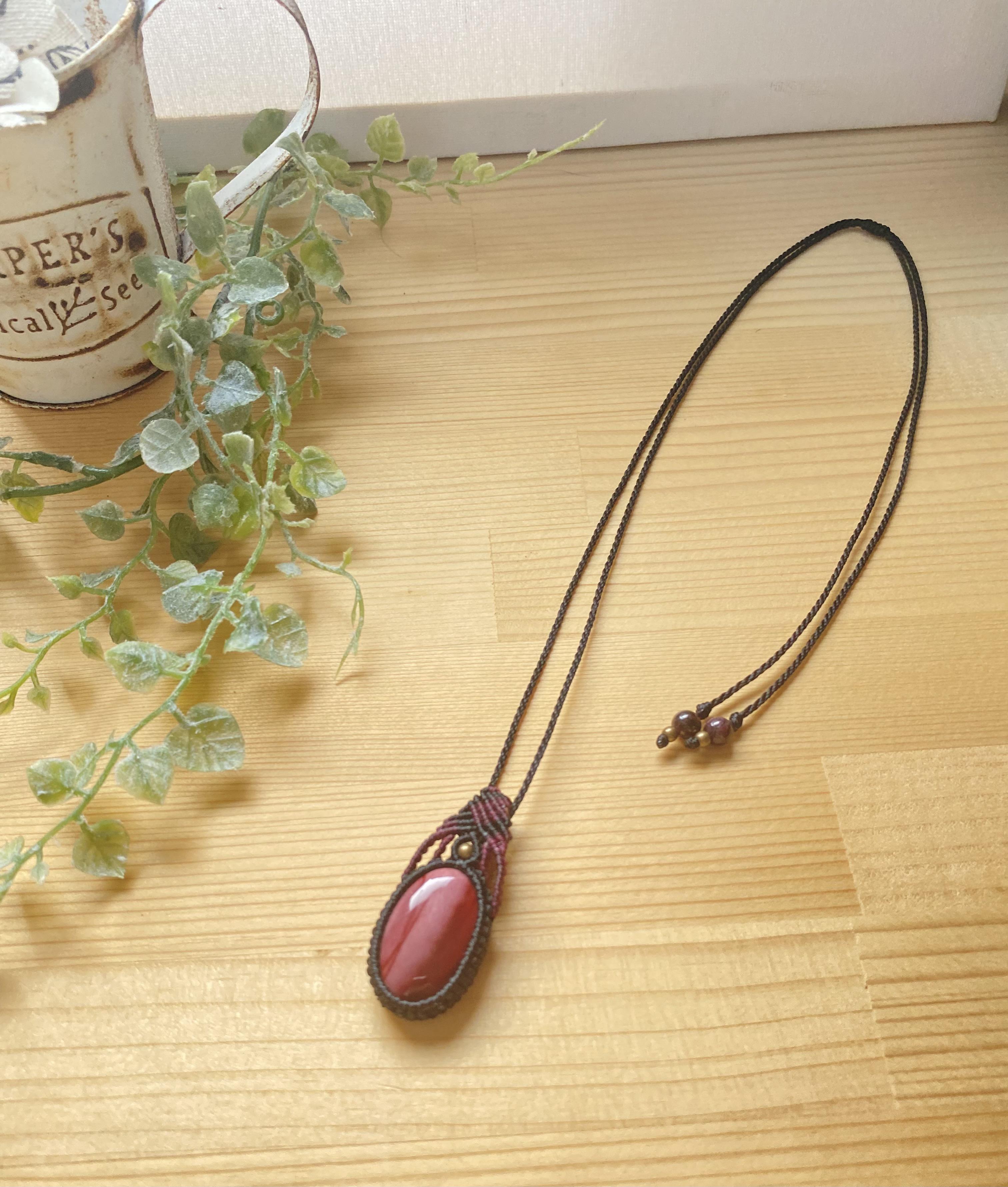 モッカイトマクラメペンダントネックレス