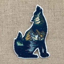アップリケワッペン 雪山プリントのオオカミ ST 狼　W-2086　ウルフ　アウトドア 1枚目の画像