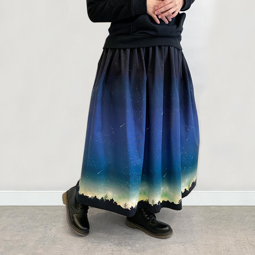 夜空を着飾る 流星柄 ギャザースカート（やや厚手綿100％） ロング