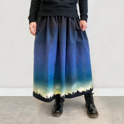 夜空を着飾る 流星柄 ギャザースカート（やや厚手綿100％） ロング