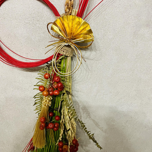 和モダン正月飾り~大王松と山帰来 しめ縄・しめ飾り Akari 通販