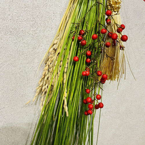 和モダン正月飾り~大王松と南天、稲穂シンプル しめ縄・しめ飾り Akari