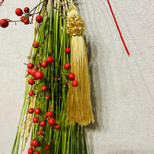 和モダン正月飾り~大王松と南天、稲穂シンプル しめ縄・しめ飾り Akari