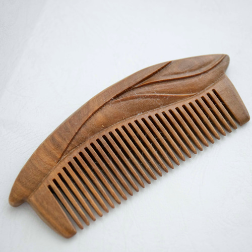 高級木材 天然木の櫛 緑檀 彫りくし 葉っぱ一枚 両面彫り その他