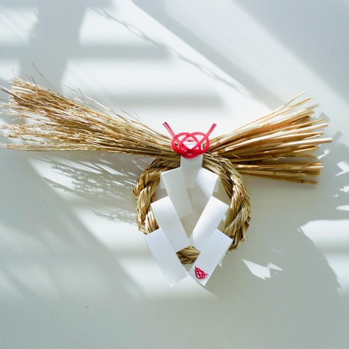 飯田水引と長野県産稲わらのしめ縄飾り：赤 しめ縄・しめ飾り TO