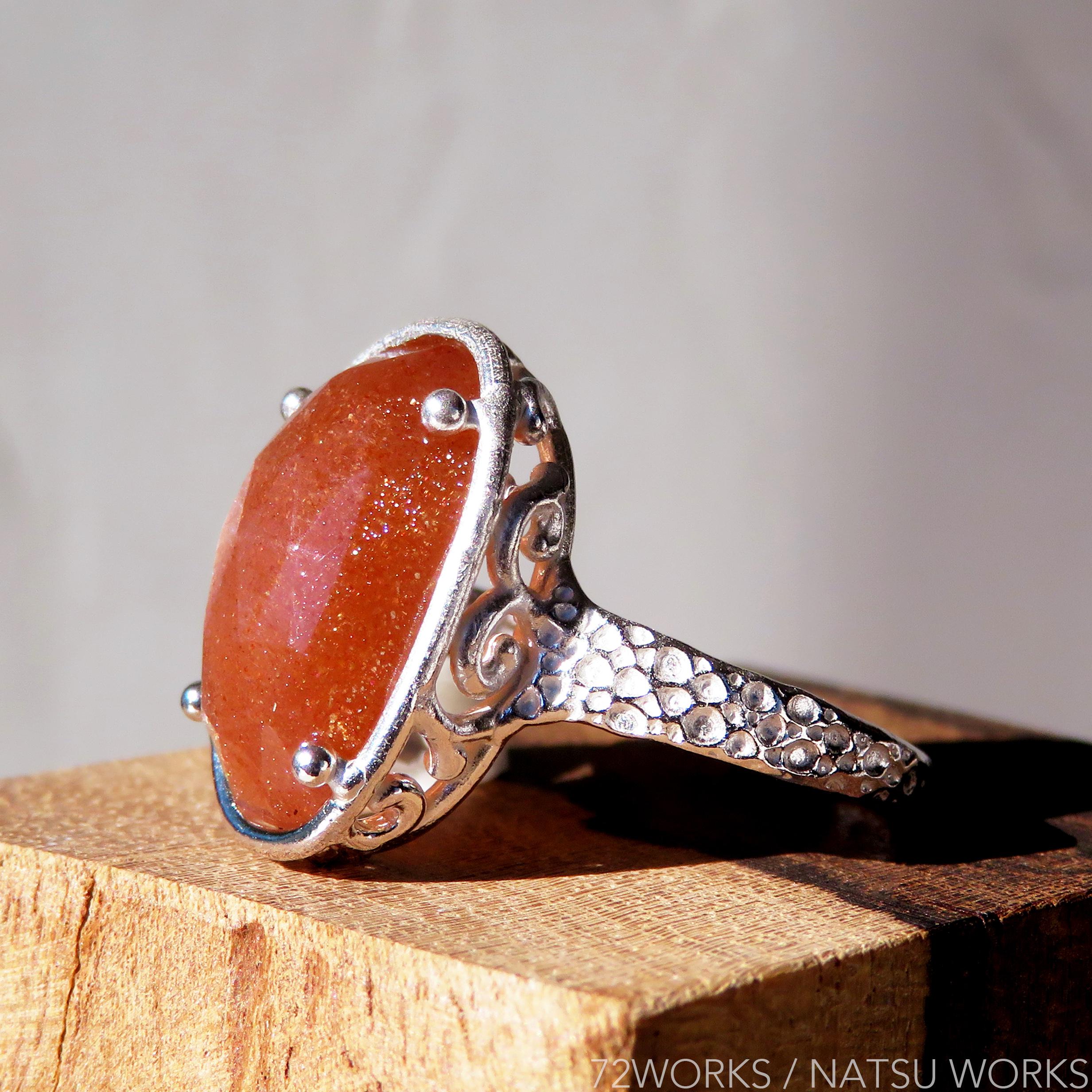 ムーンストーン サンストーン リング / Peach Moonstone Ring