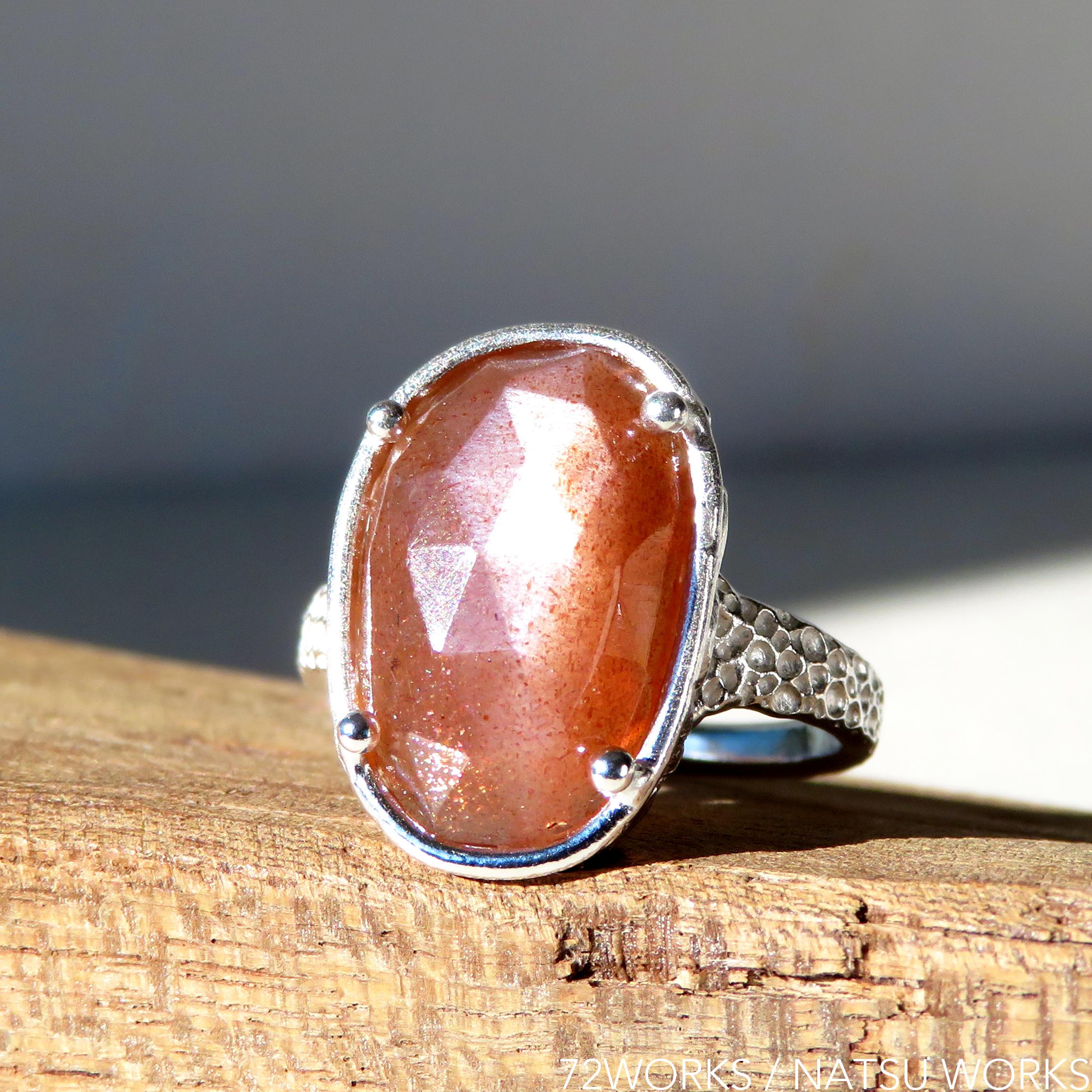 ムーンストーン サンストーン リング / Peach Moonstone Ring