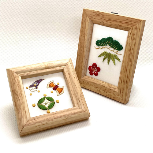 吉祥文様 宝尽くし 刺繍フレーム 絹糸と金糸の日本刺繍 壁飾り
