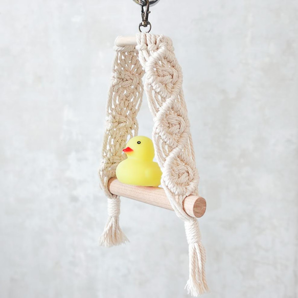 マクラメ編みの小鳥用ブランコ【Ｓサイズ:小型インコ用】 2枚目の画像