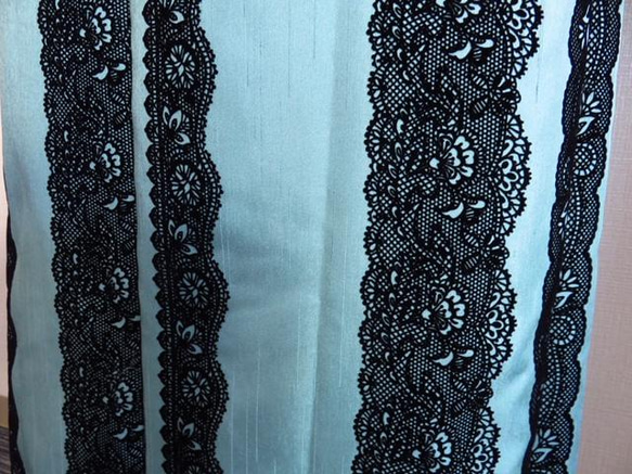 好評　再販　"粋iki"和モダン　レース調のフロッキー加工が美しいアクアブルーのシャンタン生地単衣の着物　 9枚目の画像