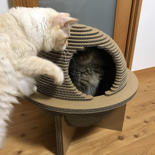 爪とぎハウスにゃんこプラネット土星 カスが出にくい段ボール製品