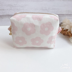 【 mini スクエアポーチ❤︎】cottonあわいピンクのお花生地　ファスナー20cm 3枚目の画像
