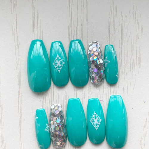 ネイルチップNo.40 キラキラネイル ネオンカラー ギャルネイル 冬