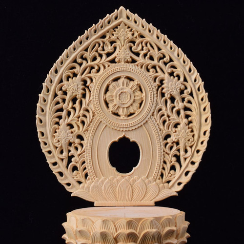 極上品 准胝観音（七倶胝仏母）木彫仏像 置物 細工精彫 仏教工芸品