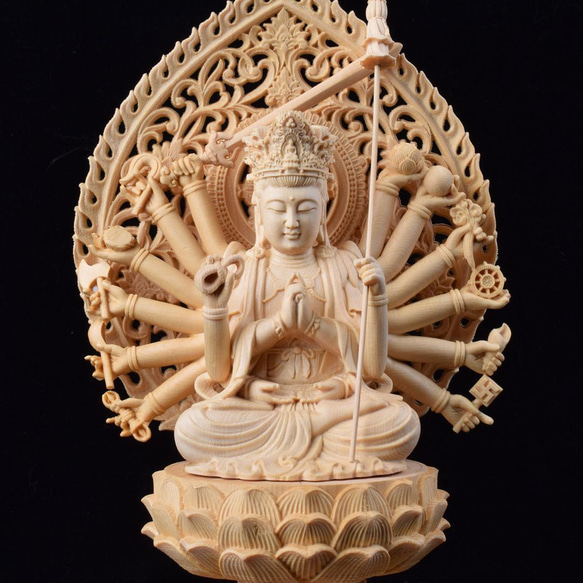 極上品 准胝観音（七倶胝仏母）木彫仏像 置物 細工精彫 仏教工芸品 仏教美術 2枚目の画像