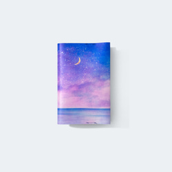 描繪星空和湖泊的書籍封面 第2張的照片