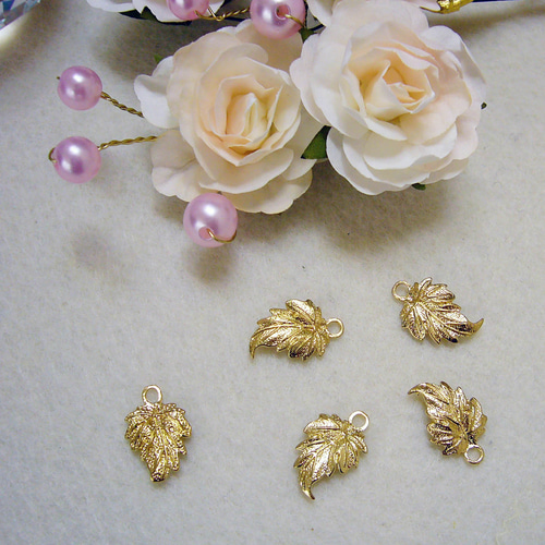 ♥︎handmade♥︎チャーム 5点セット【No.14】 メタルチャーム リーフ 5個入り pm24-14 チャーム Raum 通販 1314961