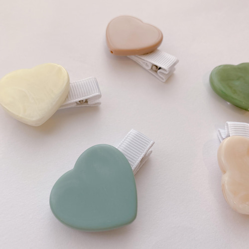 つやつやハートのベビーヘアクリップ】 赤ちゃんヘアピン キッズ