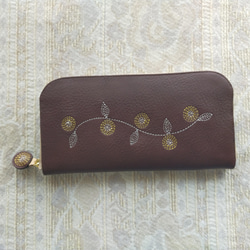 刺繍革財布『花かざり』BROWN（牛革）Slimラウンドファスナー型 2枚目の画像