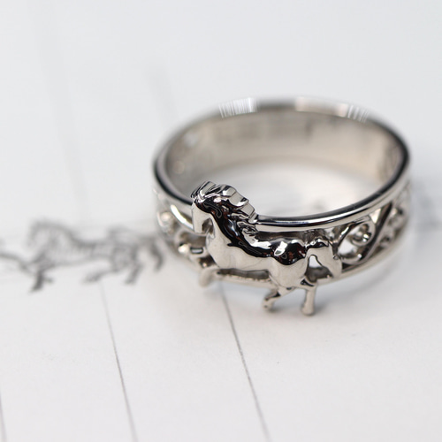Pt900 馬デザインリング 指輪・リング FADEN JEWELRY 通販 13151139
