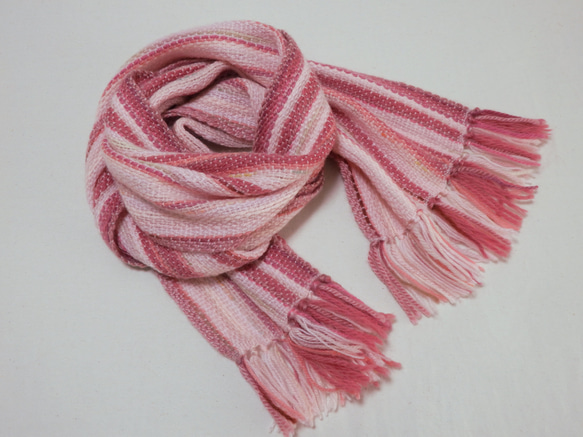 八重桜色の手織り春マフラー長さ 160cm 2枚目の画像
