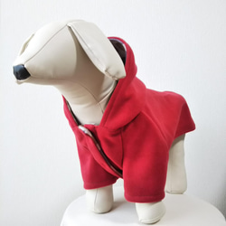 ポリエステル段ボールニット生地を使った小型犬サイズラグランスリーブコート犬服とお揃いの大人服Ｌサイズフードコート 5枚目の画像