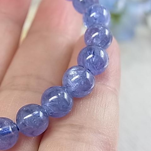 高品質/一点もの】タンザナイト タンザニア産 7㎜ 美しい 透明感