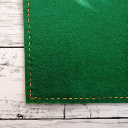 ほっこりかわいい手刺繍のブックカバー　手帳カバー　フエルト　緑と黄色　 5枚目の画像